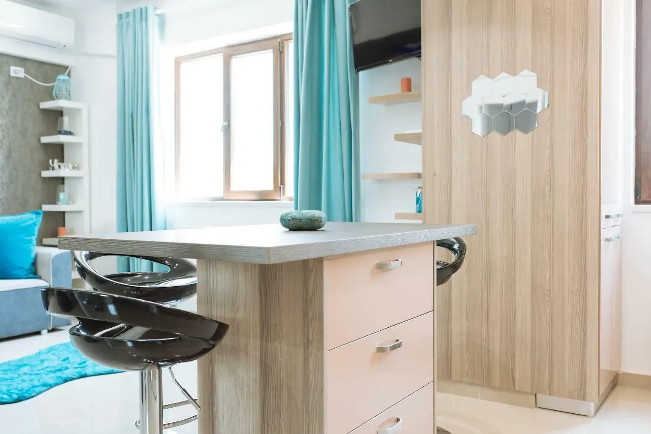 Luxury Flat 9 Near Metro Apartment Bucharest