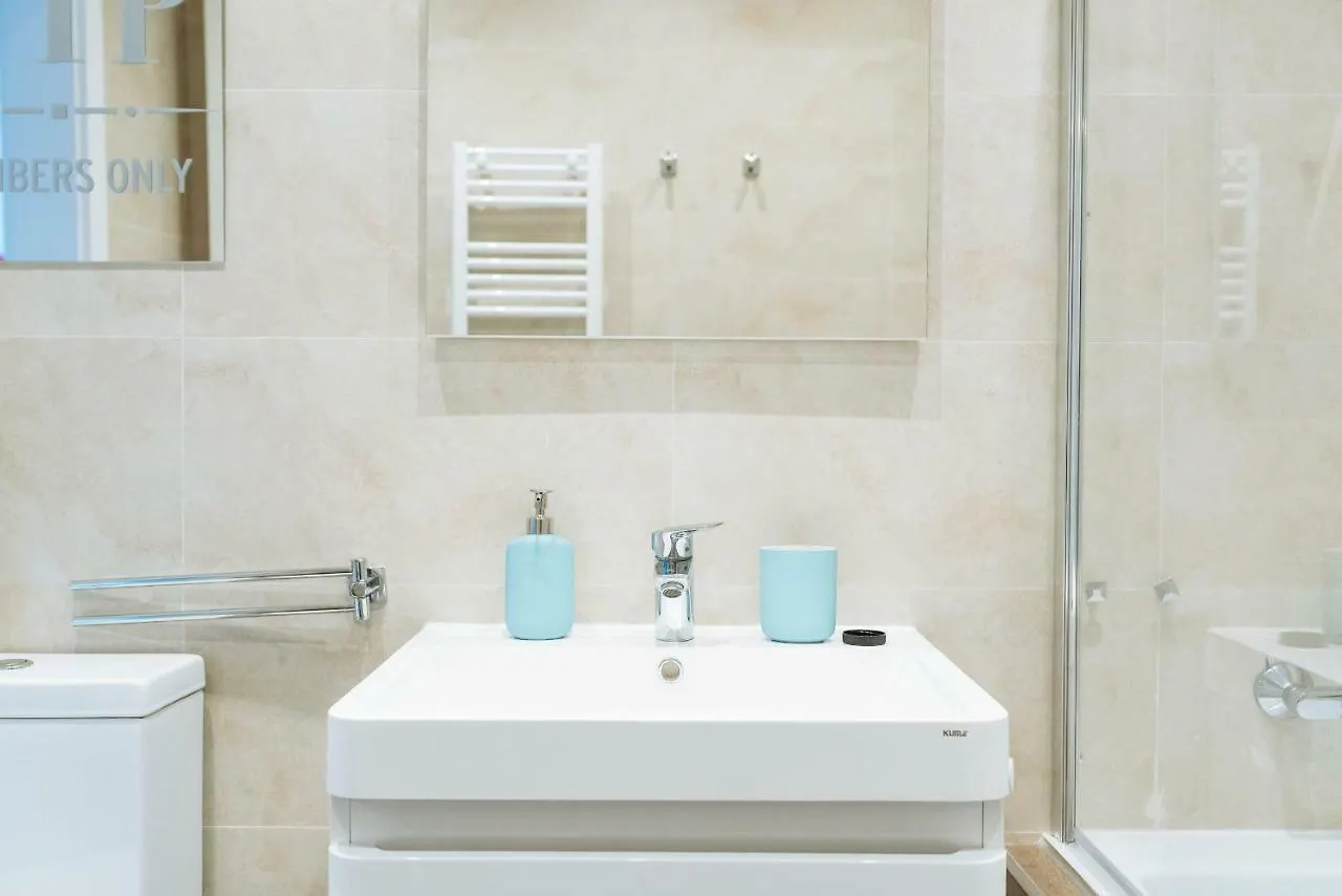 Luxury Flat 9 Near Metro Apartment Bucharest